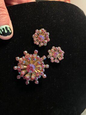 Pink Aurora Borealis RHINESTONE Spray ATOMIC MCM Starburst Brooch & Earrings